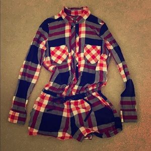 💕AE Plaid romper